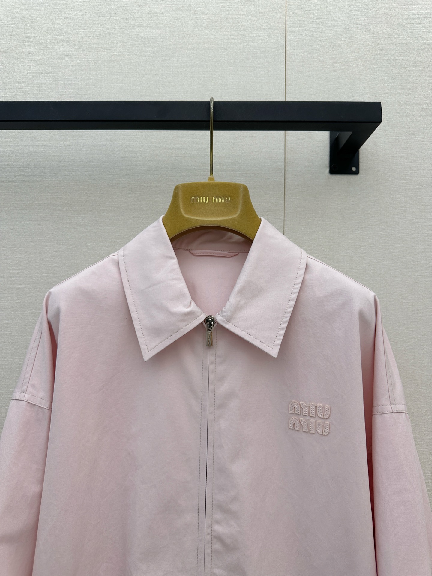 미우미우(MIU MIU) 로고 집업 자켓 상의 의류