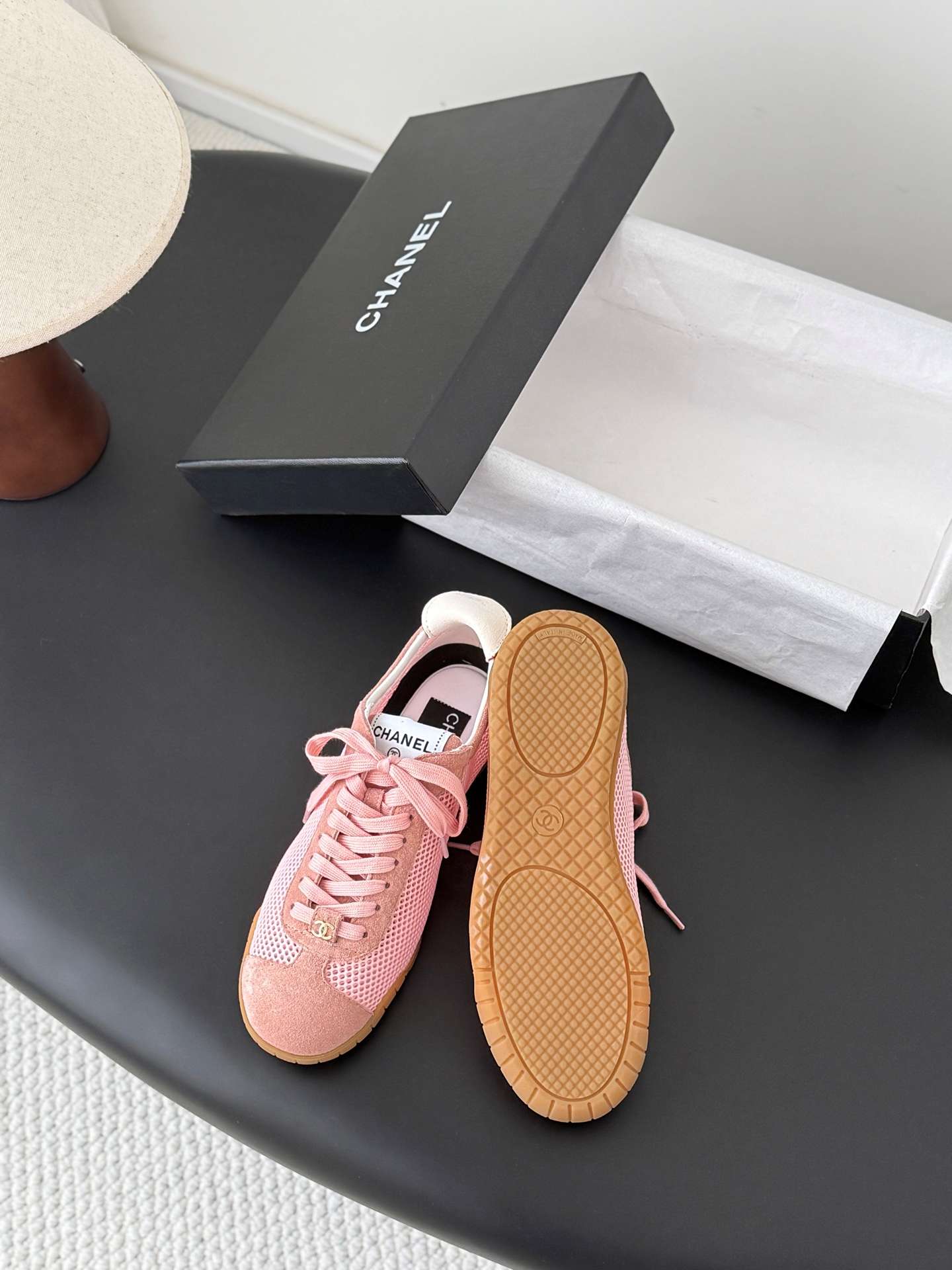 샤넬(CHANEL) 메쉬 스웨이드 배색 로우탑 스니커즈 신발