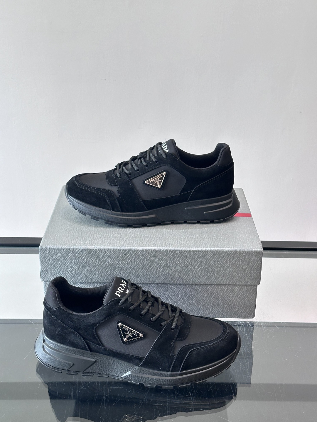 [Prada] 프라다 컬러블록 스웨이드 믹스 스니커즈 신발