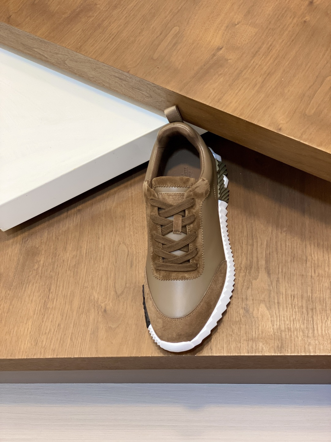 [Hermes] 에르메스 바운싱(Bouncing) 프리미엄 카프스킨 & 고트스킨 스니커즈 신발