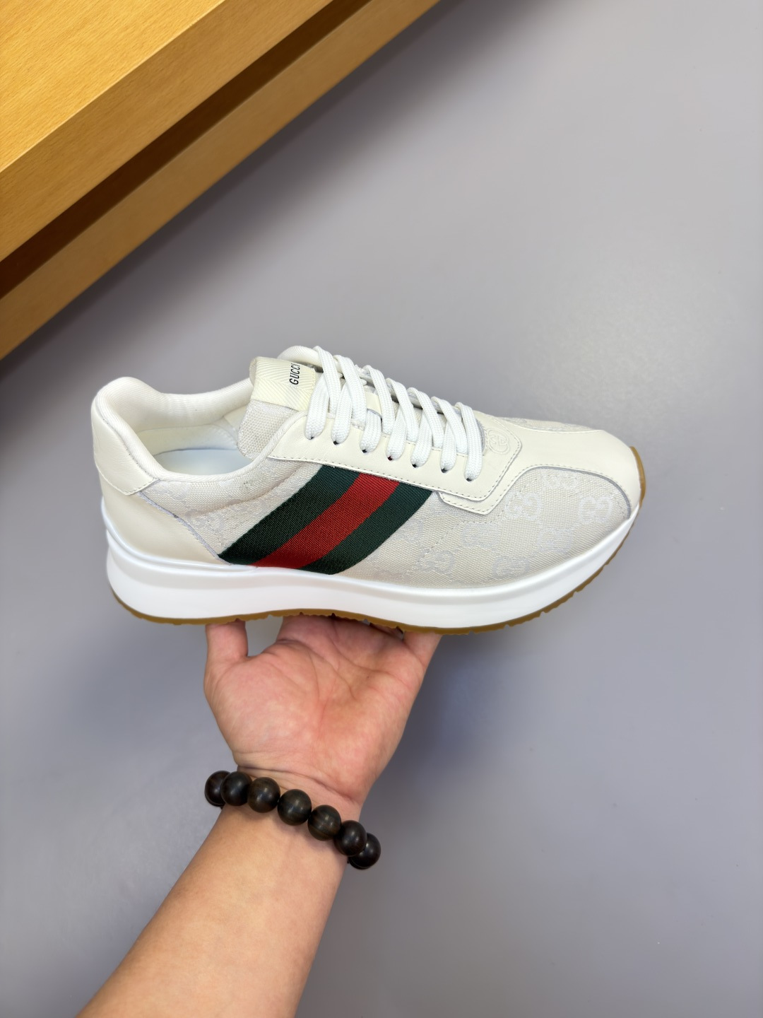 [Gucci] 구찌 프리미엄 나파 & 웹 스트라이프 콤비 스니커즈 신발