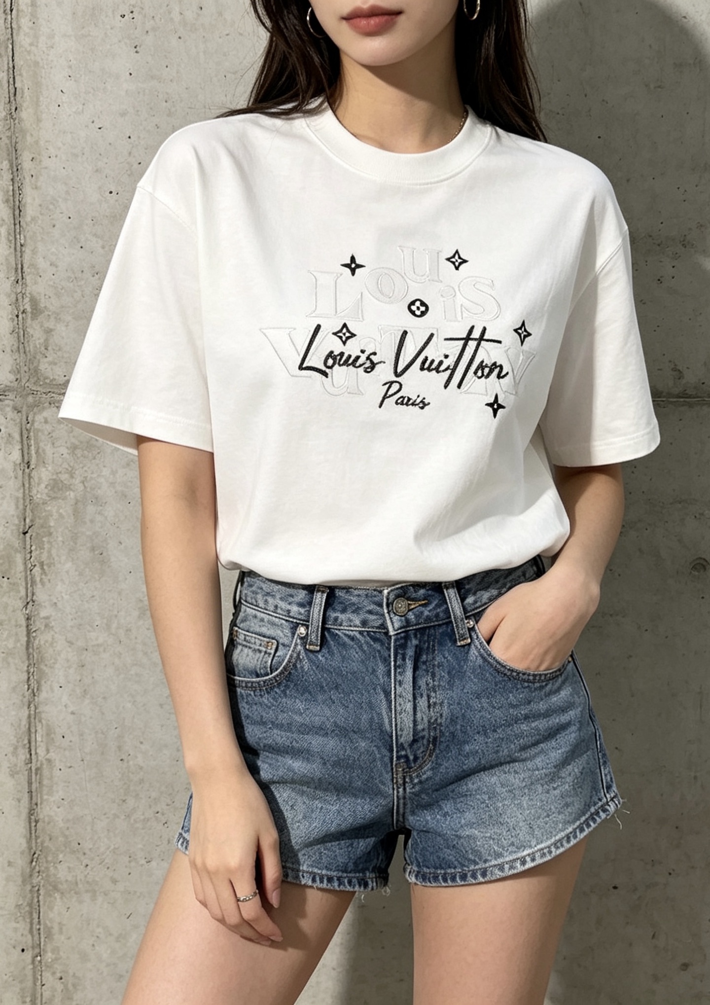 루이비통(LV) 레터링 자수 반팔 티셔츠 의류