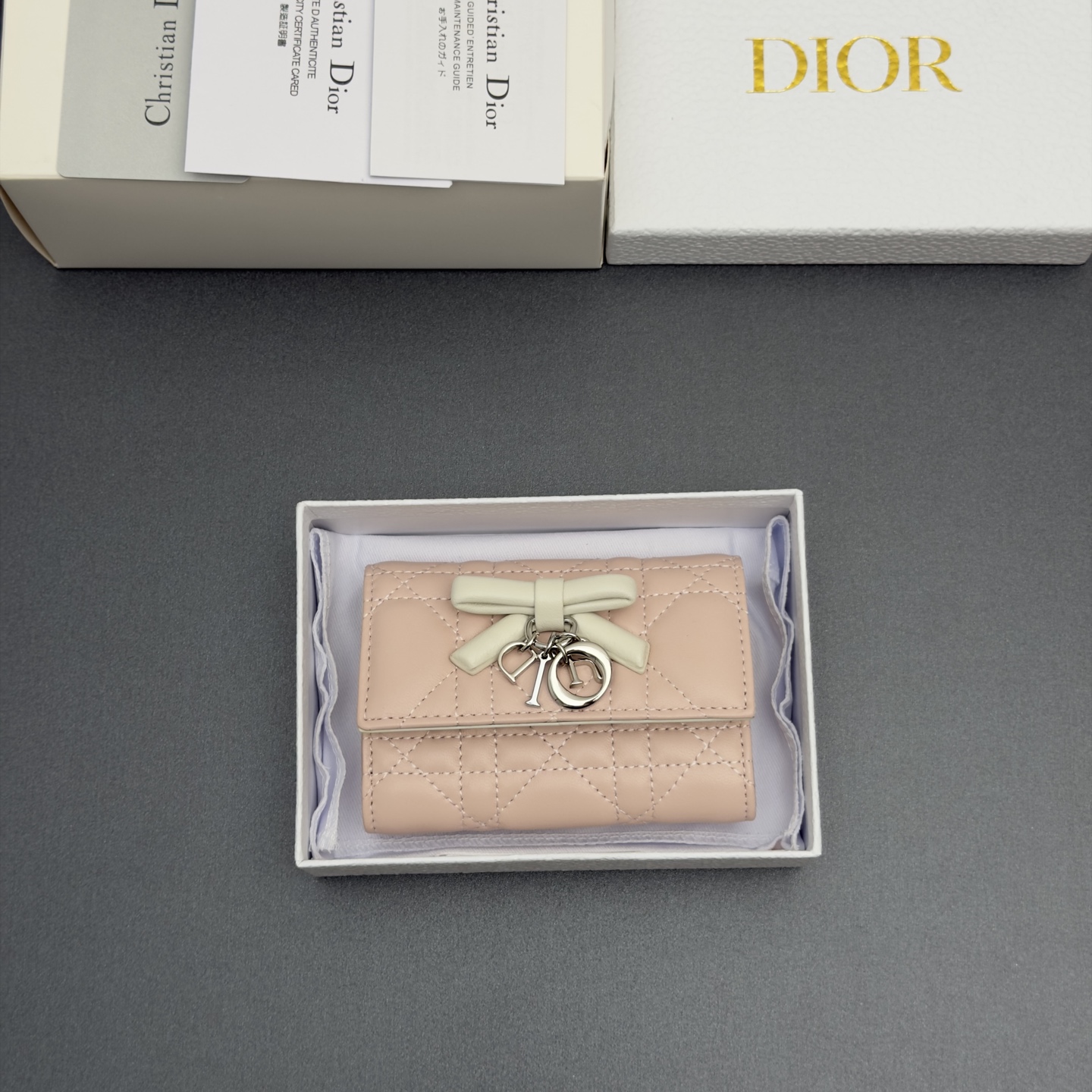 [Dior] 디올 Lady Freesia 레이디 프리지아 까나쥬 램스킨 지퍼 미니 지갑 / S2607