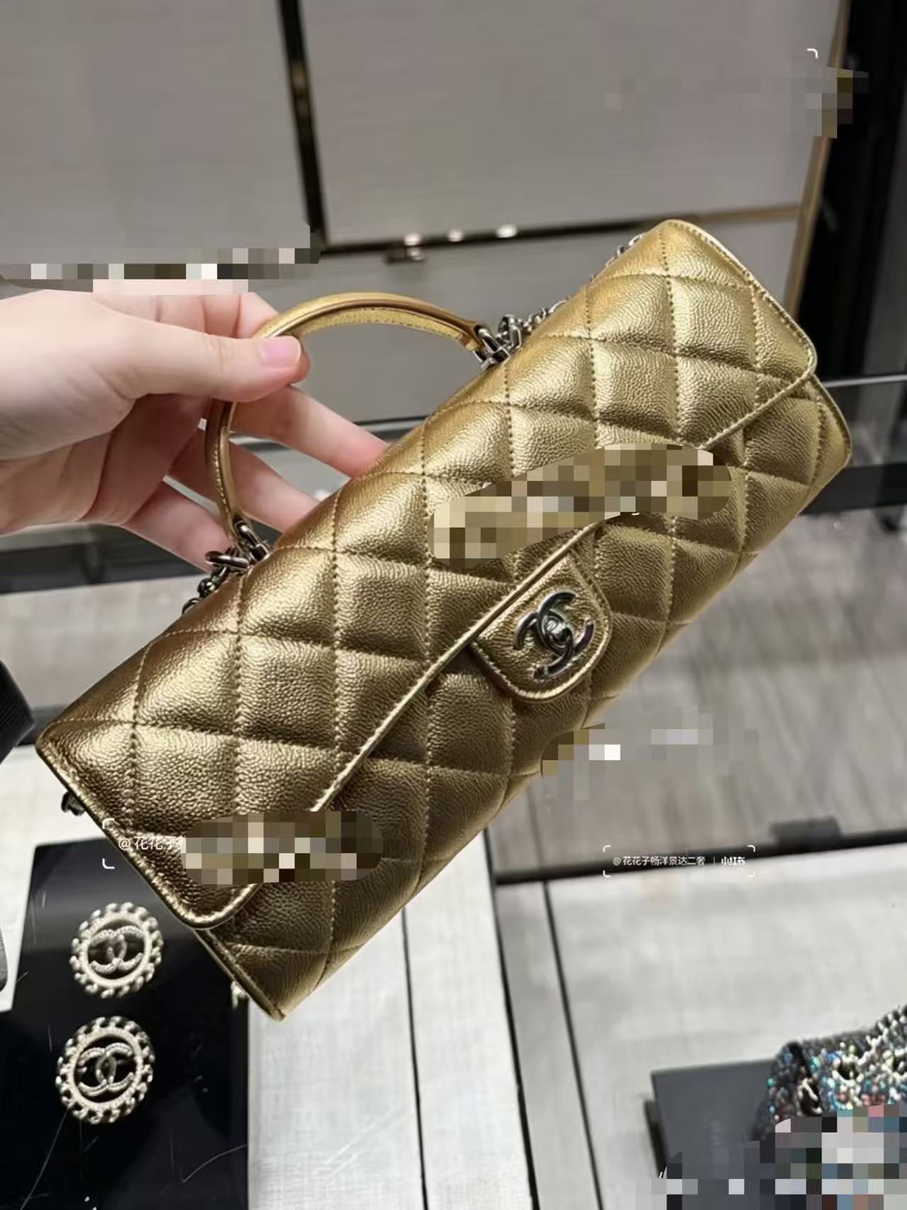 CHANEL 샤넬 26A 시리즈 탑핸들 체인 플랩 백 가방