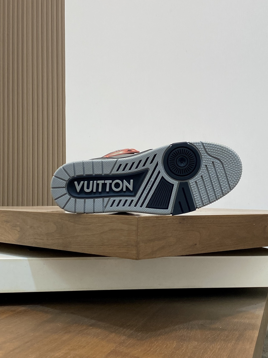 [Louis Vuitton] LV 루이비통 핸드메이드 패치워크 레더 하이탑 스니커즈 신발