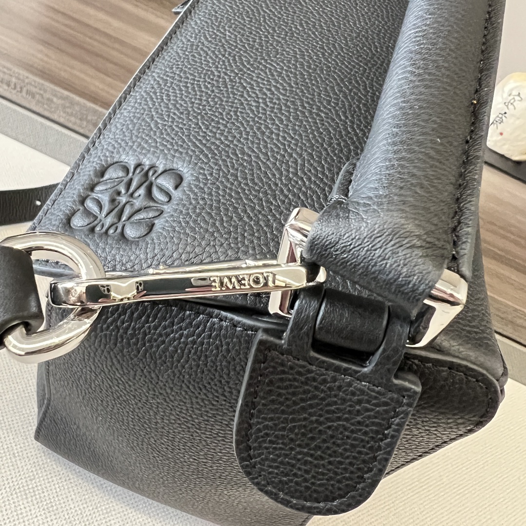Loewe Puzzle Edge 로에베 퍼즐 라지 백 가방