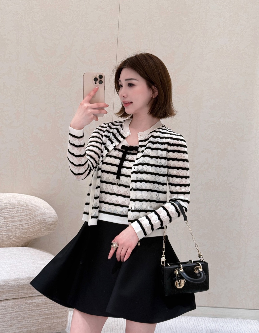 디올(DIOR) 다이아 펀칭 니트 베스트 의류