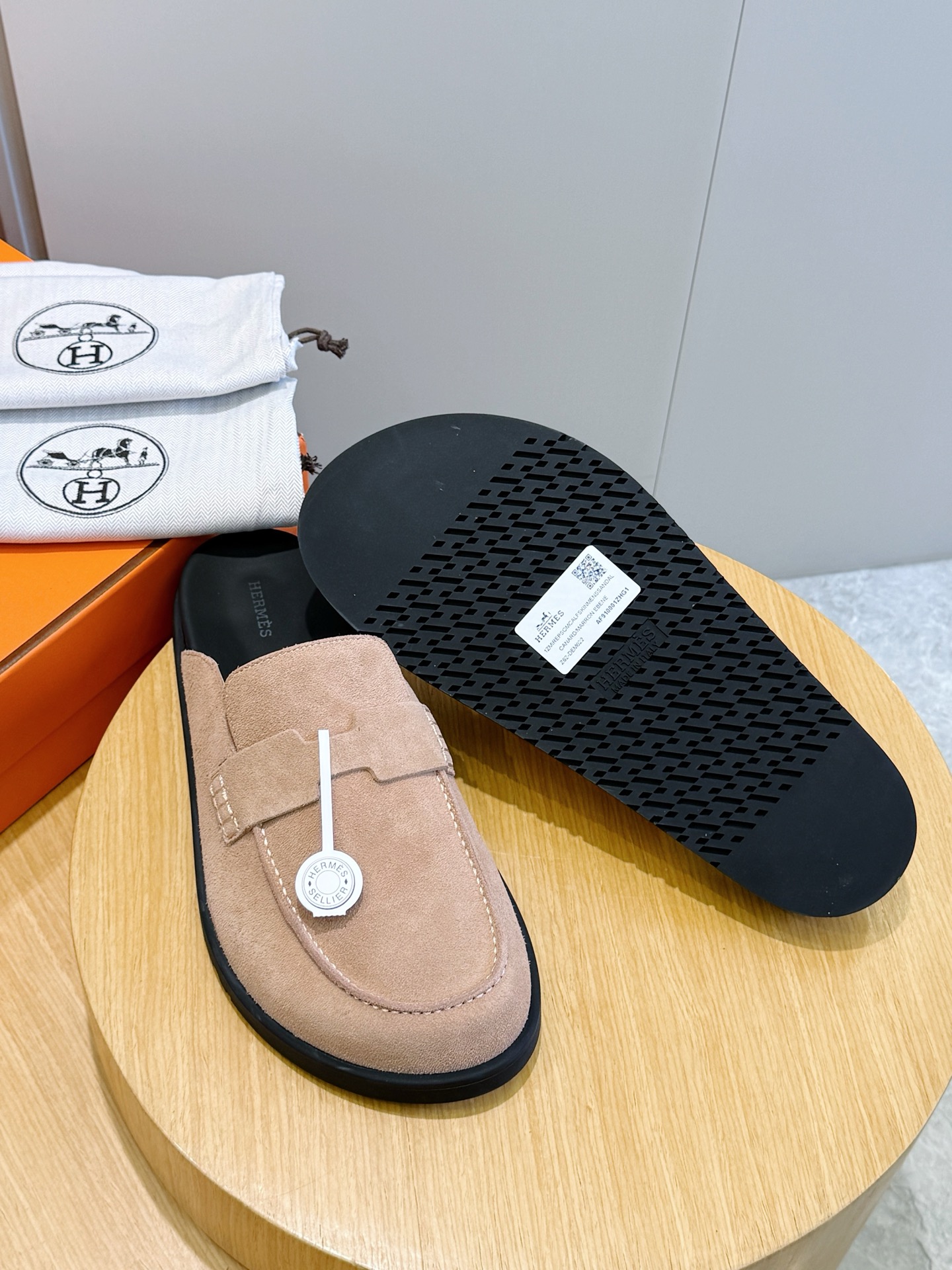 Hermes 에르메스 H 로고 스웨이드 뮬 슬리퍼 신발