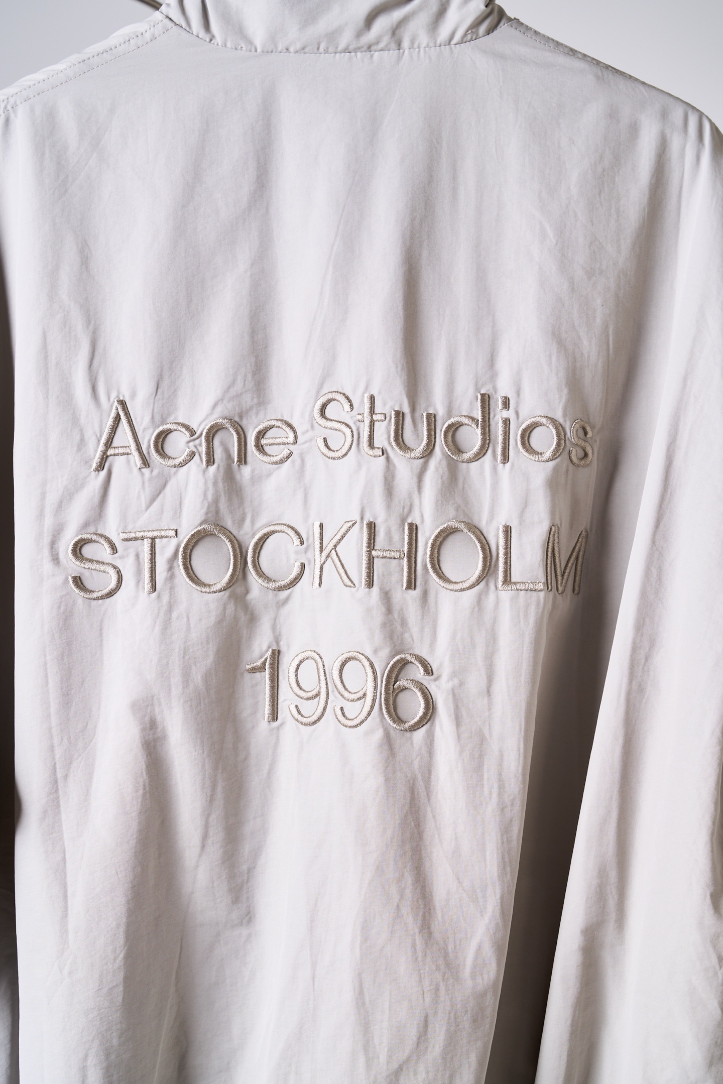 아크네(Acne studios) 자수 스탠드 칼라 집업 재킷 상의 의류
