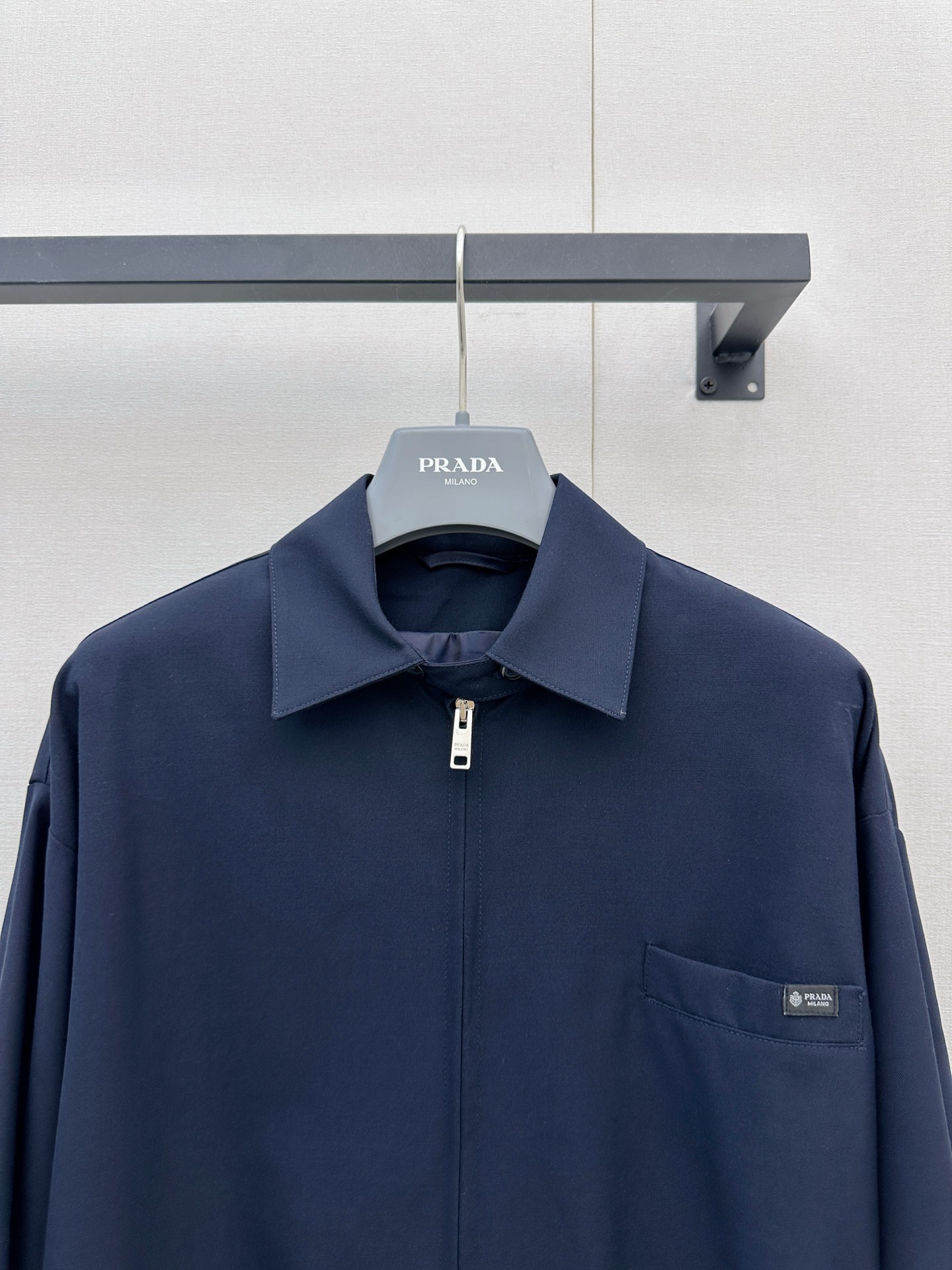 프라다(PRADA) 카키 오버핏 집업 재킷 상의 의류