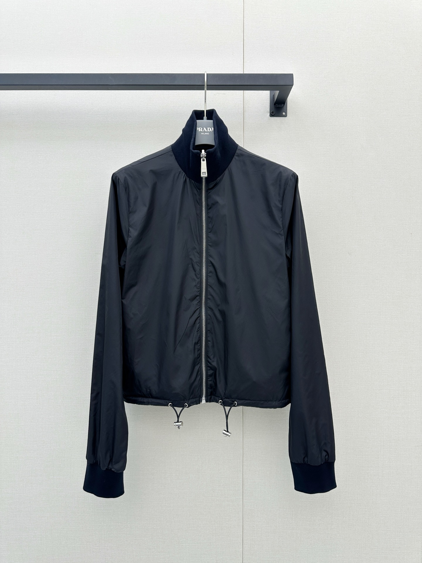 프라다(PRADA) 리버서블 나일론 스탠드 칼라 재킷 상의 의류