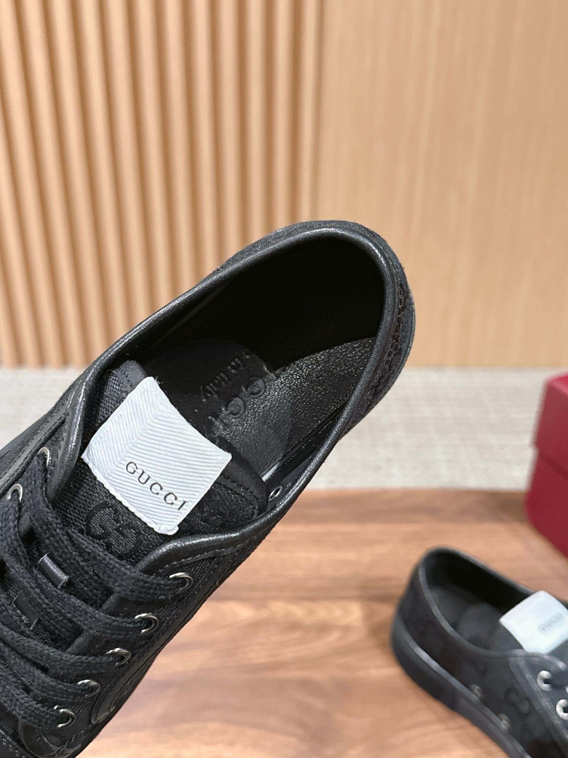 구찌(GUCCI) GG 엠보싱 로우탑 스케이트화 신발