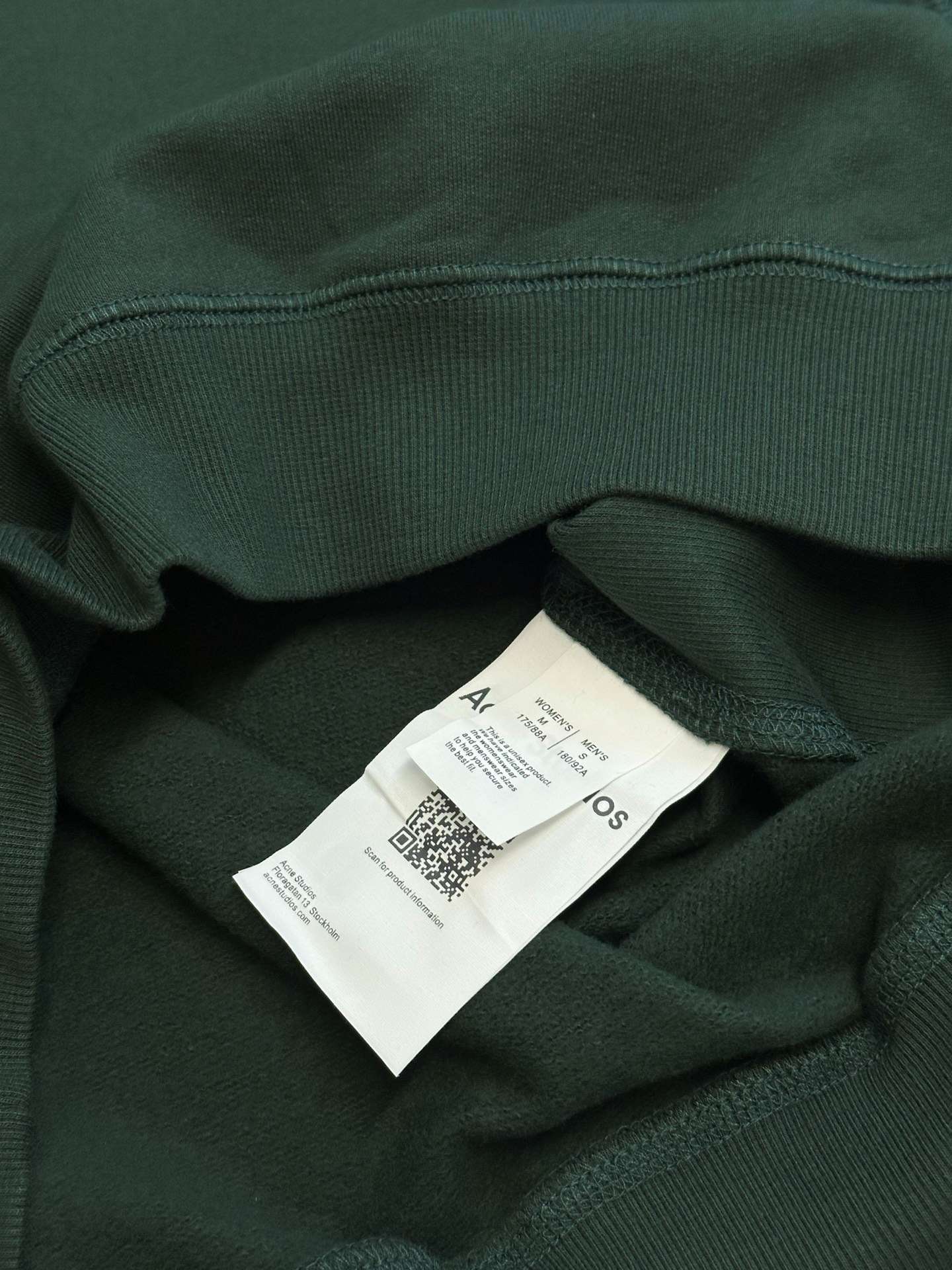 아크네(Acne studios) 로고 자수 기모 스웨트셔츠 상의 의류