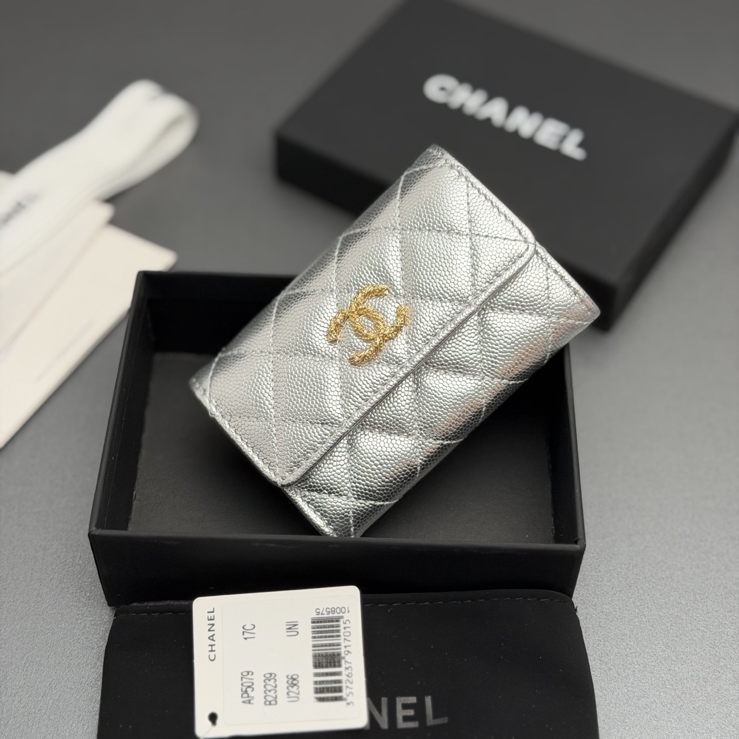 [Chanel] 샤넬 26SS 캐비어 멀티 젬스톤 카드 홀더 지갑