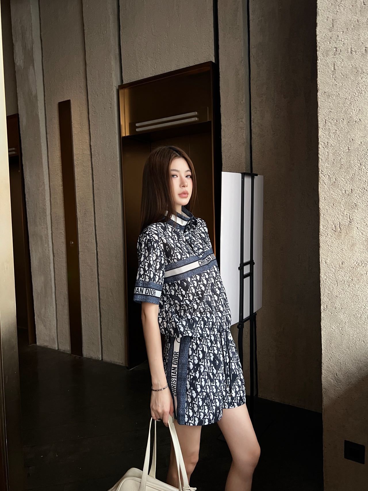 Dior CD 디올 클래식 모노그램 프린트 반팔 + 반바지 세트업 의류