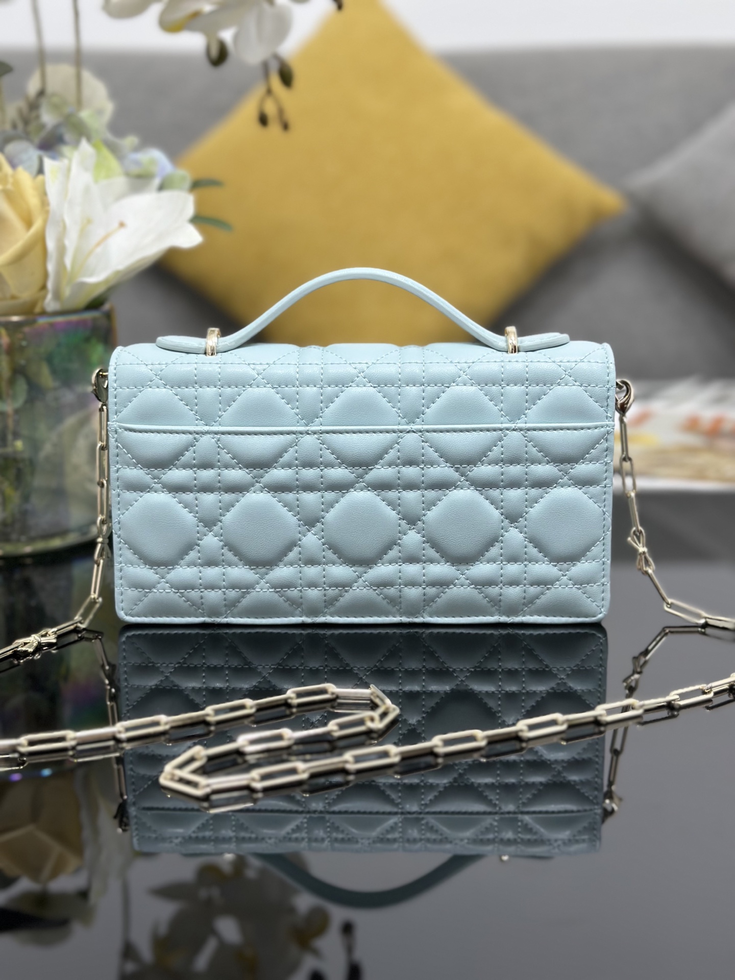 [Dior] 디올 미스 디올(Miss Dior) 보우 램스킨 탑핸들 체인 파우치 (WOC) 가방