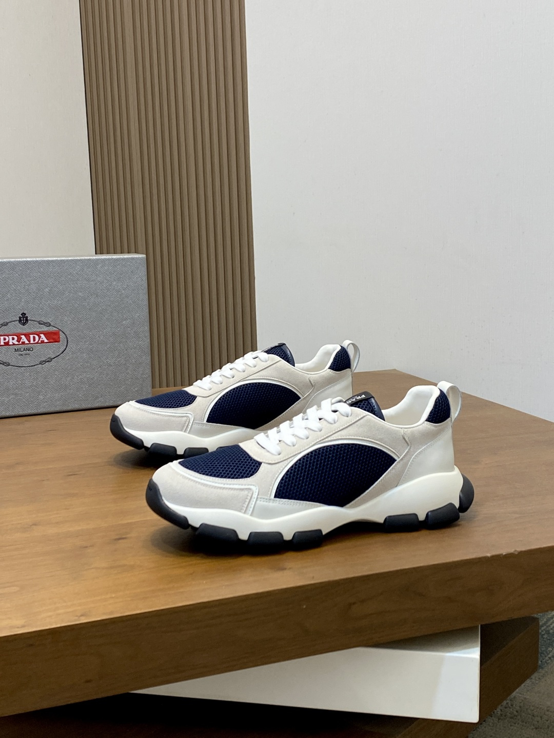 [Prada] 프라다 Montecarlo Re-Edition 레더 스니커즈 신발