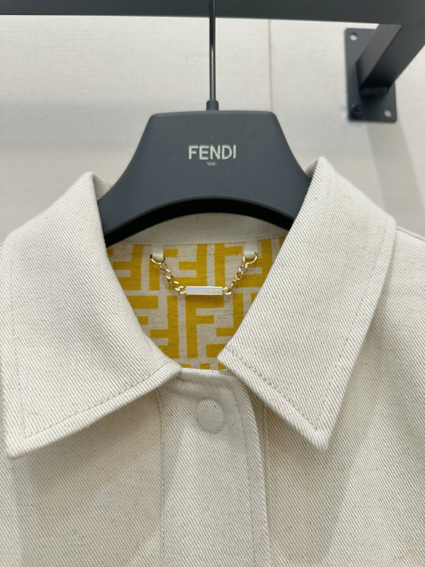 펜디(FENDI) 아이보리 코튼 데님 자켓 의류