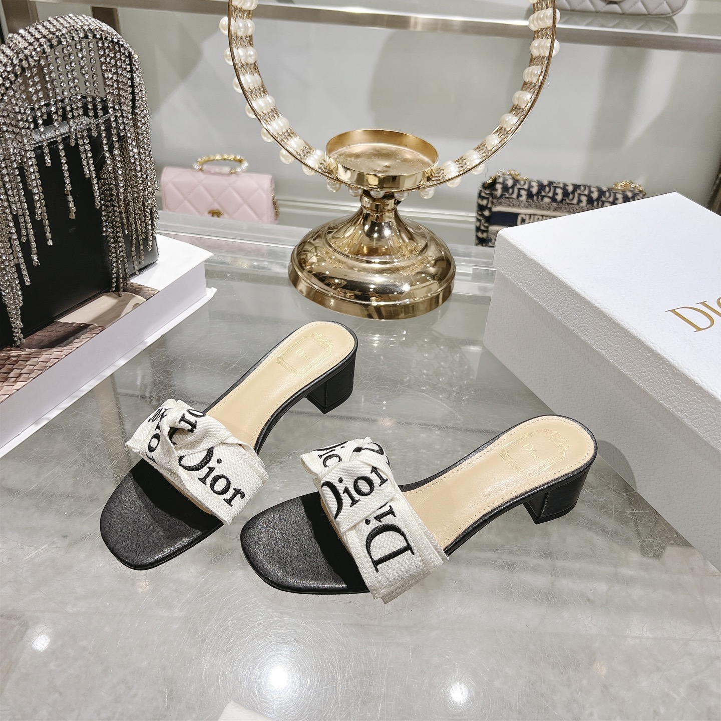 디올(DIOR) 리본 미들힐 슬리퍼 신발