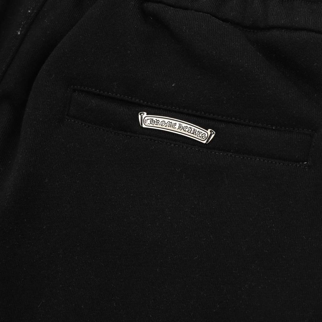 크롬하츠(CHROME HEARTS) 크로스 아플리케 자수 쇼츠 하의 의류