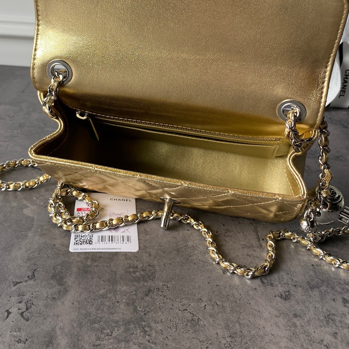 Chanel 26A Mini Classic Flap 샤넬 클래식 플랩 가방