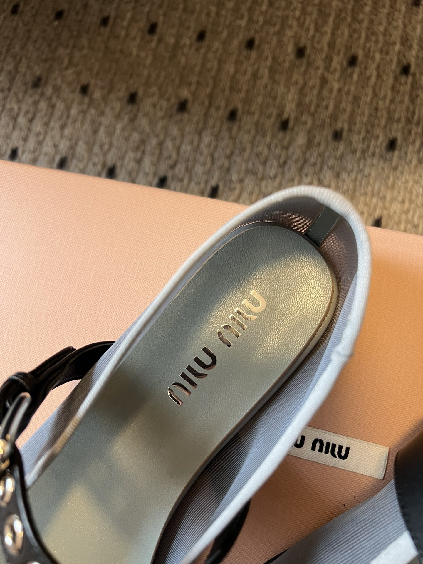 미우미우(MIU MIU) 패브릭 메리제인 플랫슈즈 신발