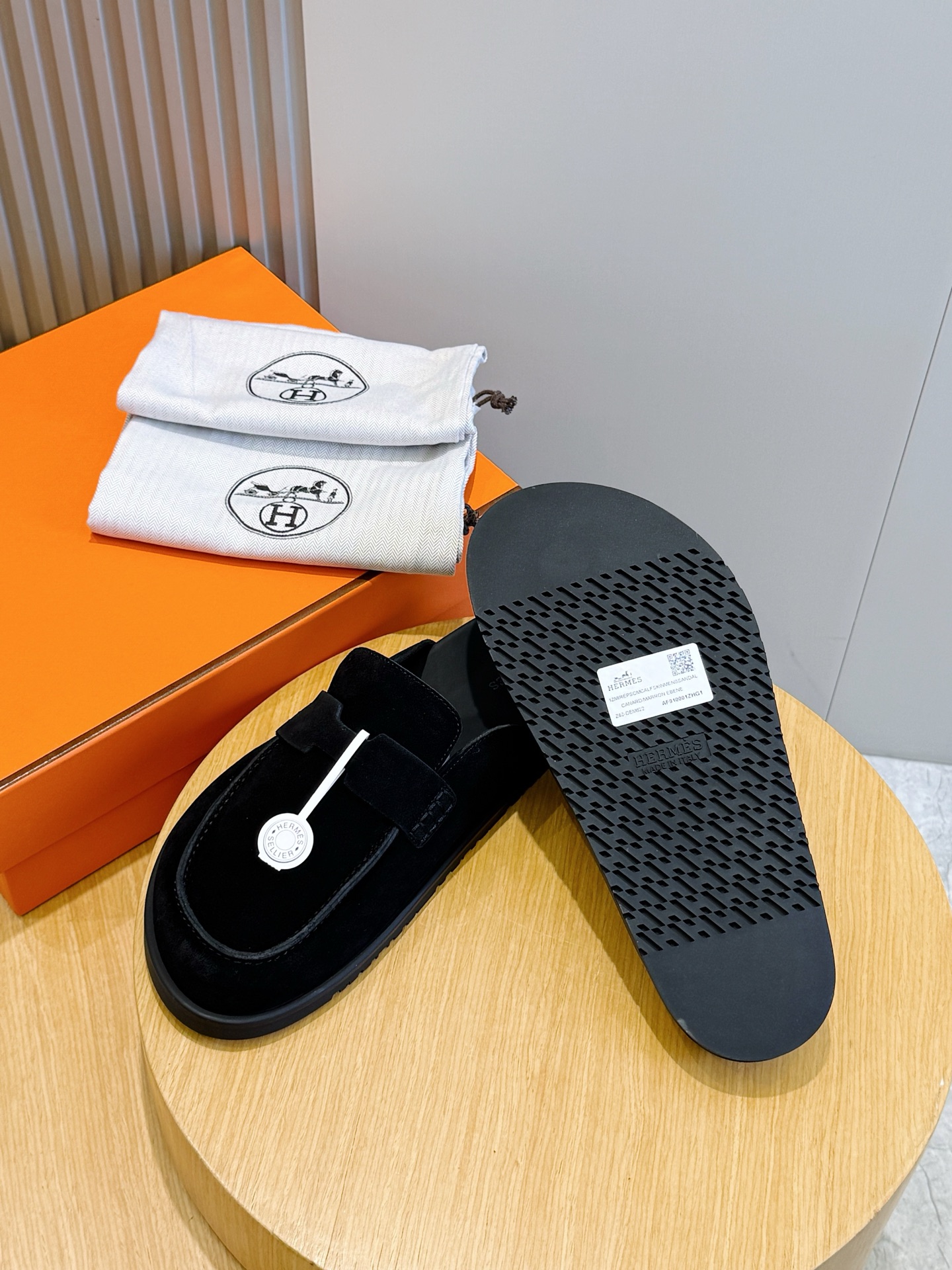 Hermes 에르메스 H 로고 스웨이드 뮬 슬리퍼 신발