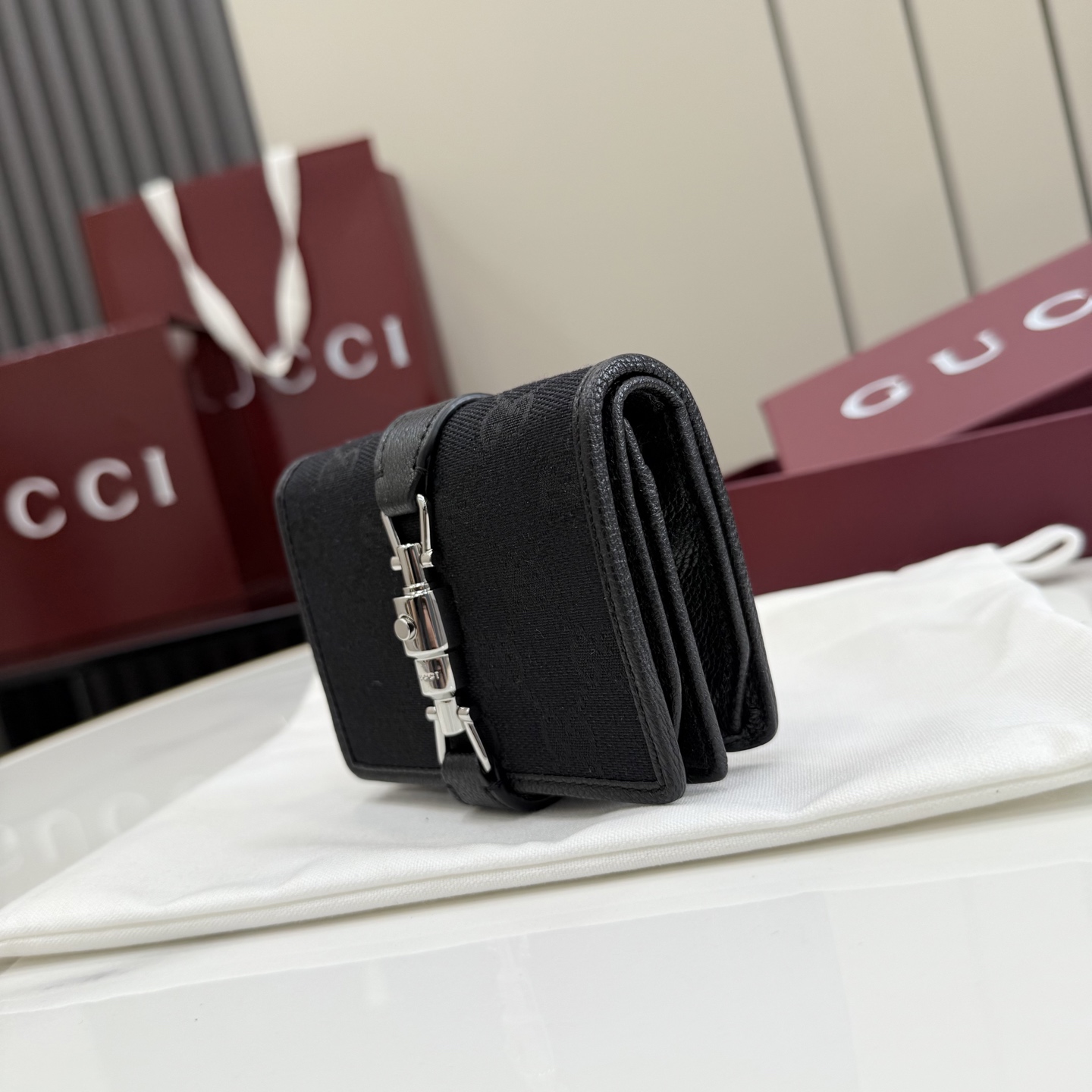 [Gucci] 구찌 26SS Jackie 재키 1961 GG 캔버스 중지갑