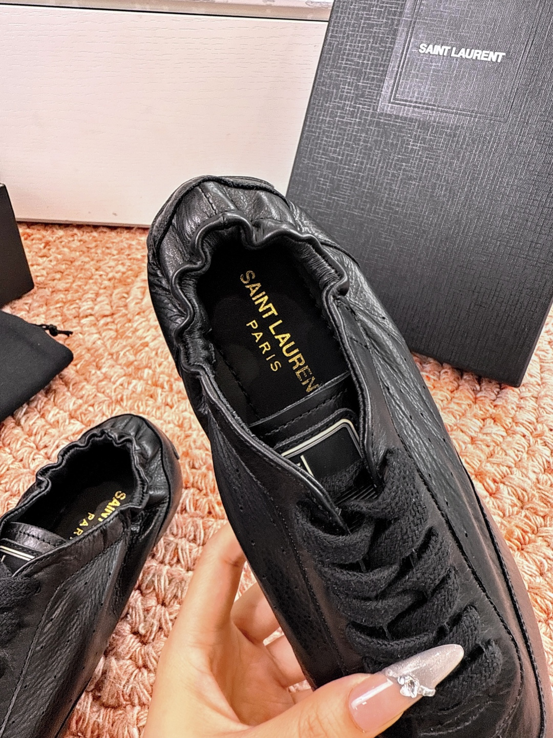 생로랑(YSL) 투웨이 플랫 스니커즈 신발