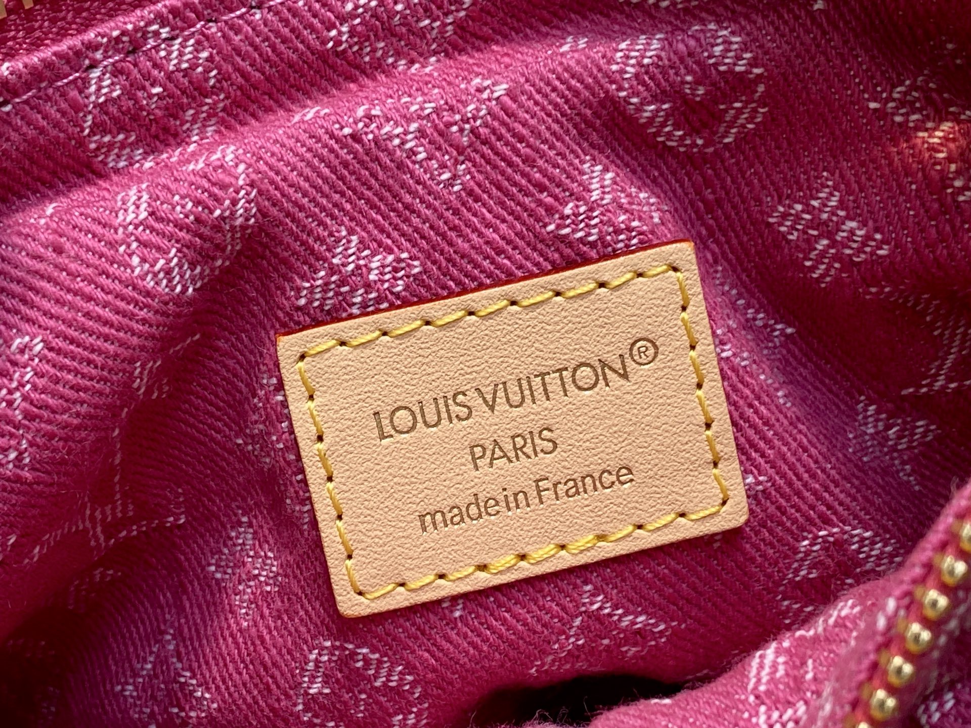 [Louis Vuitton] LV 루이비통 모노그램 데님 포쉐트 밸리 (로즈 핑크) 가방