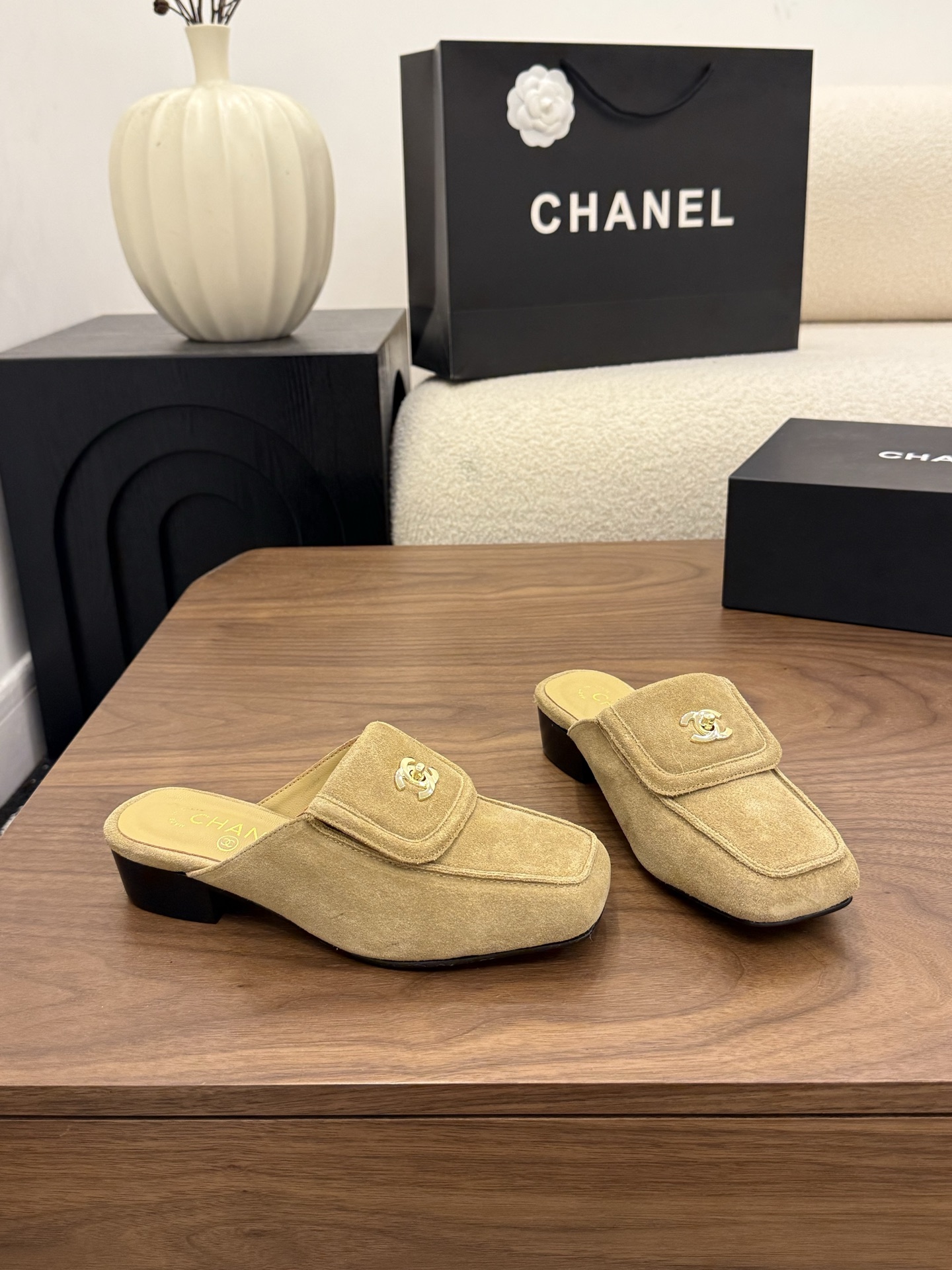 샤넬(CHANEL) 스퀘어토 미들굽 슬리퍼 신발