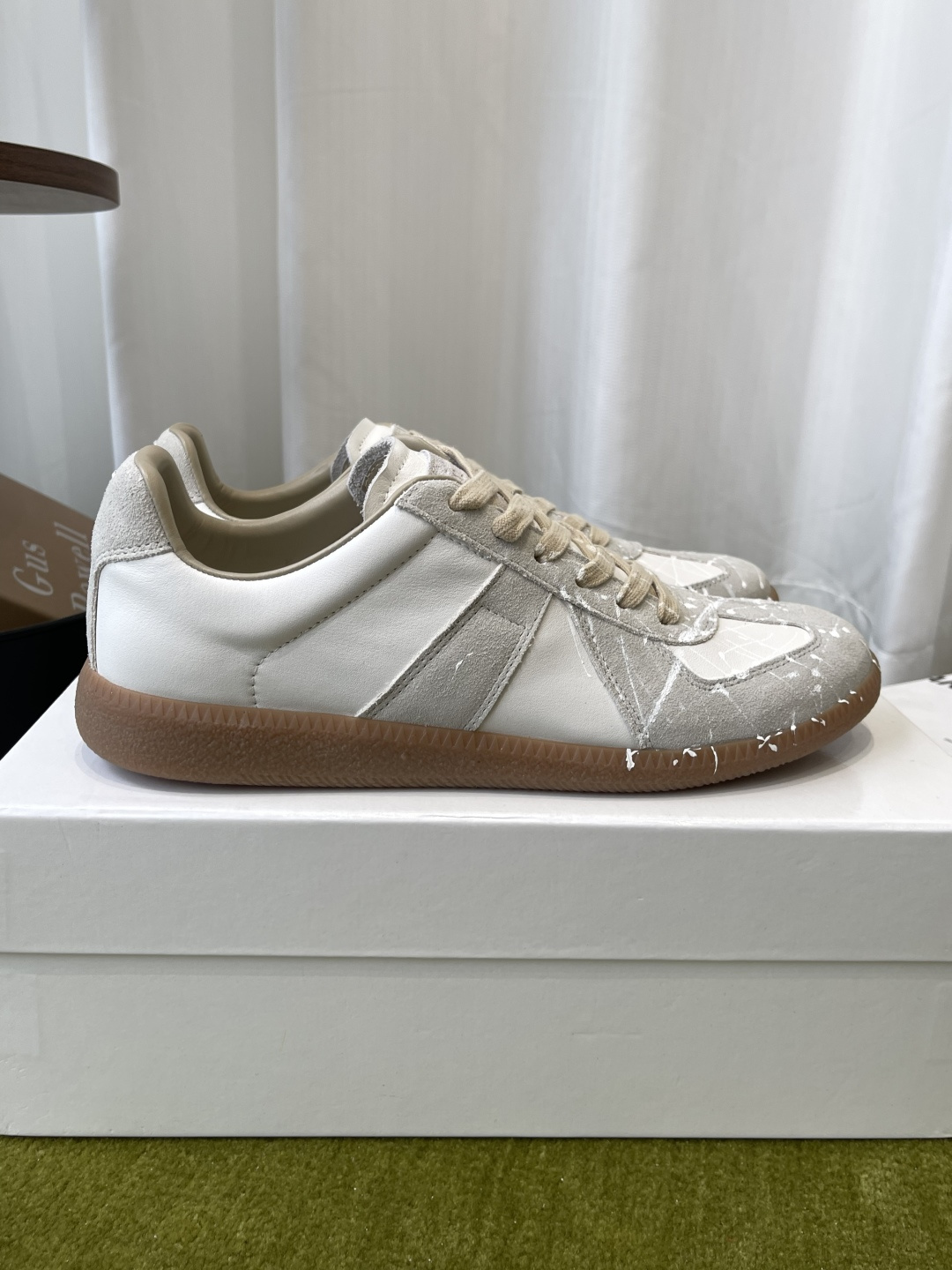 메종 마르지엘라(Maison Margiela) 페인트 스플래터 독일군 스니커즈 신발