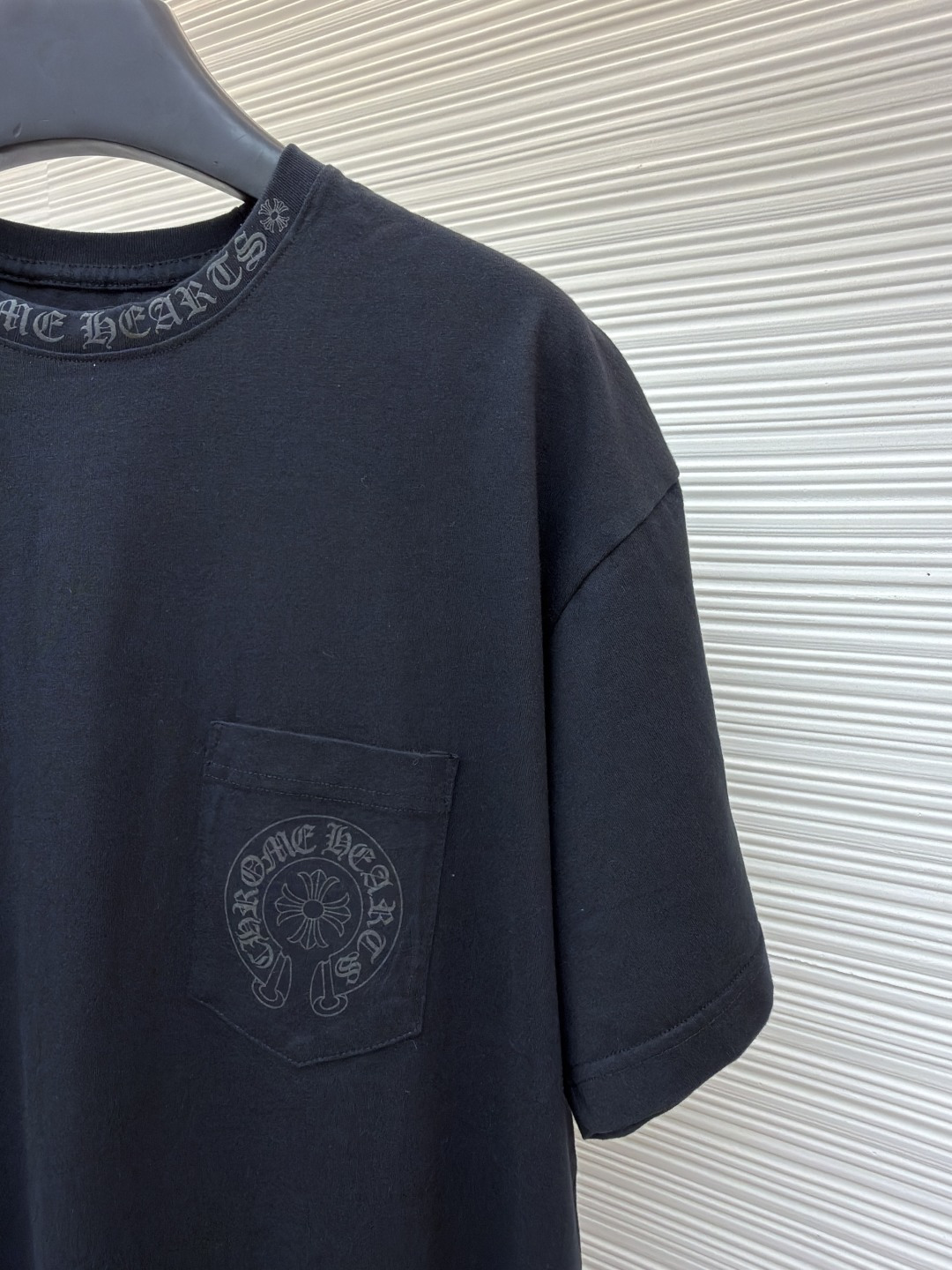 크롬하츠(CHROME HEARTS) 그라데이션 호스슈 프린트 티셔츠 상의 의류