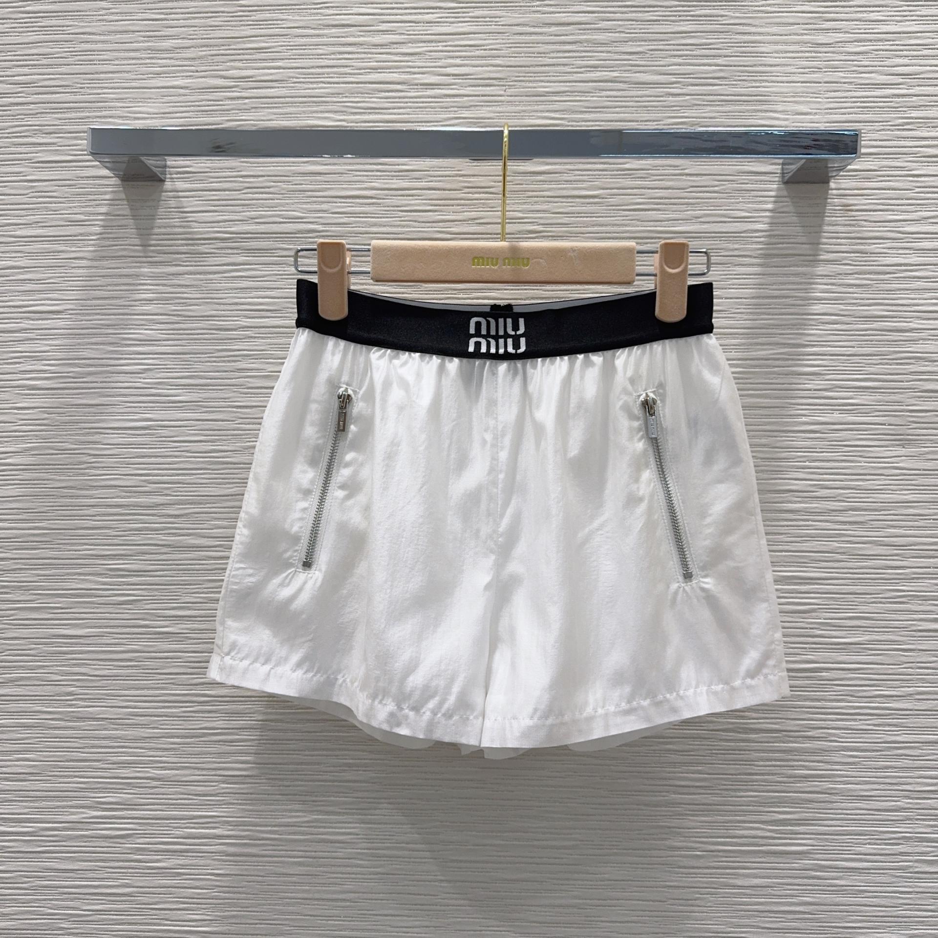 miumiu 미우미우 26SS 하이엔드 텍스처 바람막이 선케어 자켓 재킷 + 반바지 세트업 의류