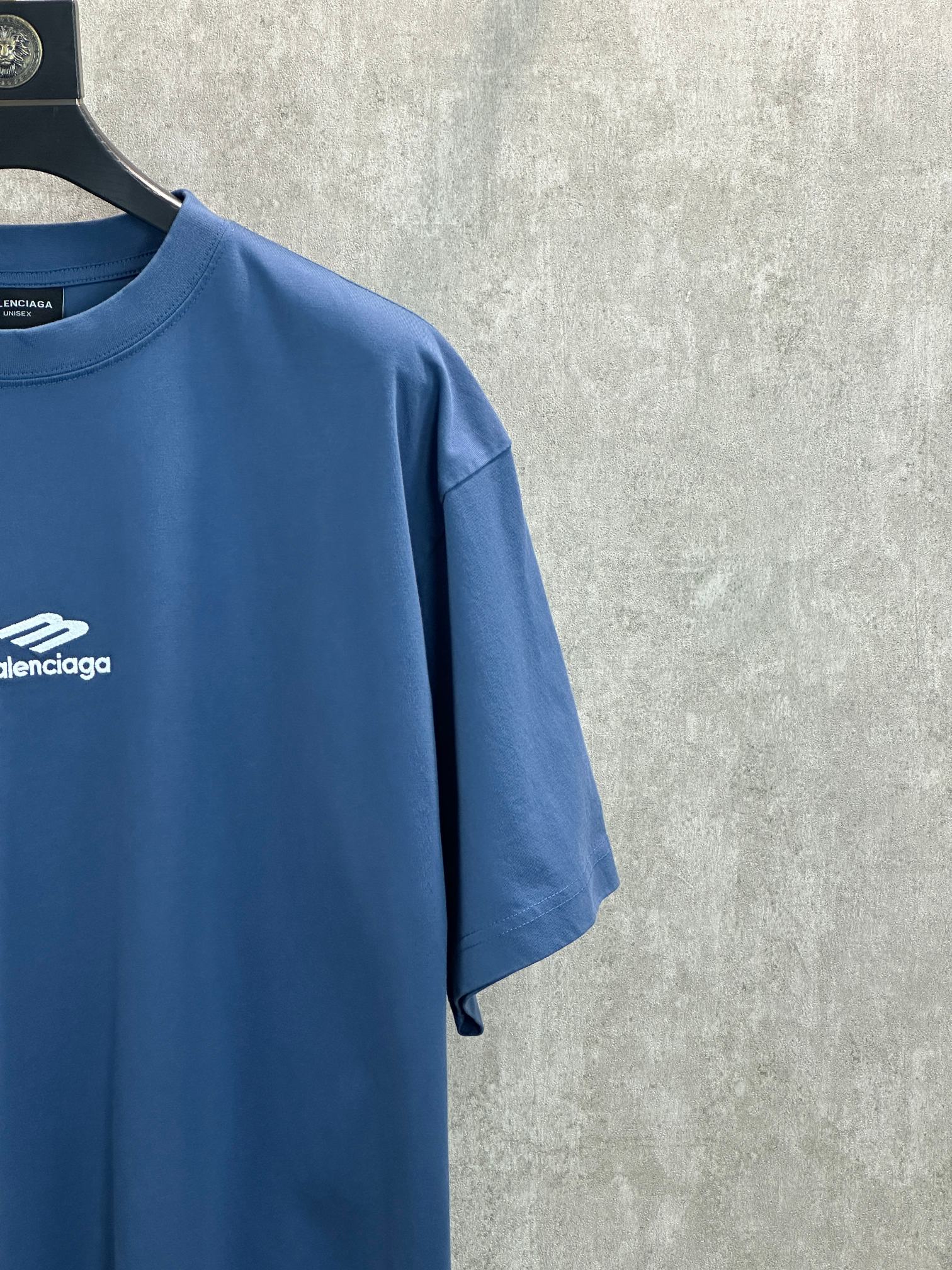 발렌시아가(BALENCIAGA) 그래픽 자수 반팔 티셔츠 의류