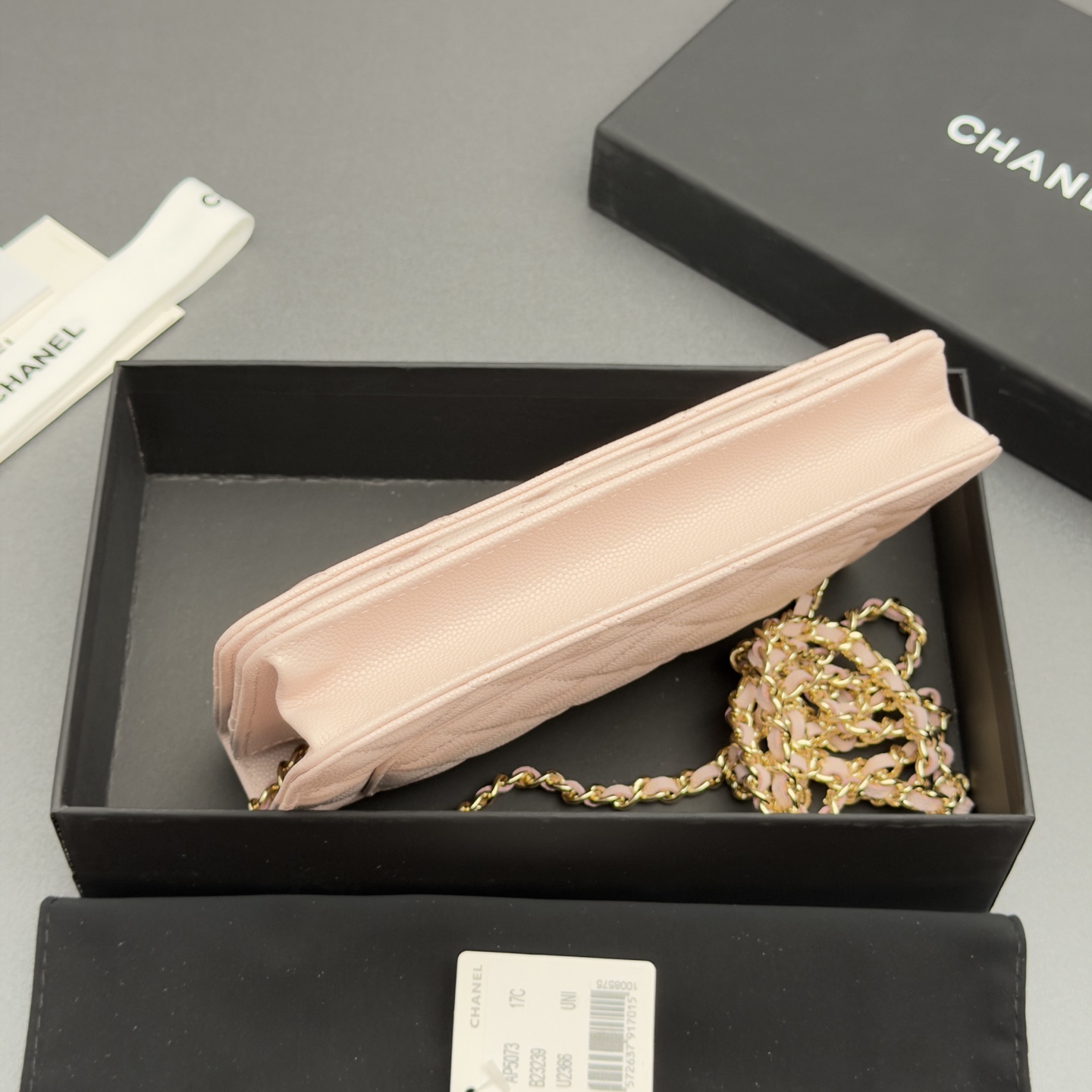 [Chanel] 샤넬 26SS 캐비어 멀티 젬스톤 체인 아코디언 플랩백 (WOC) 가방