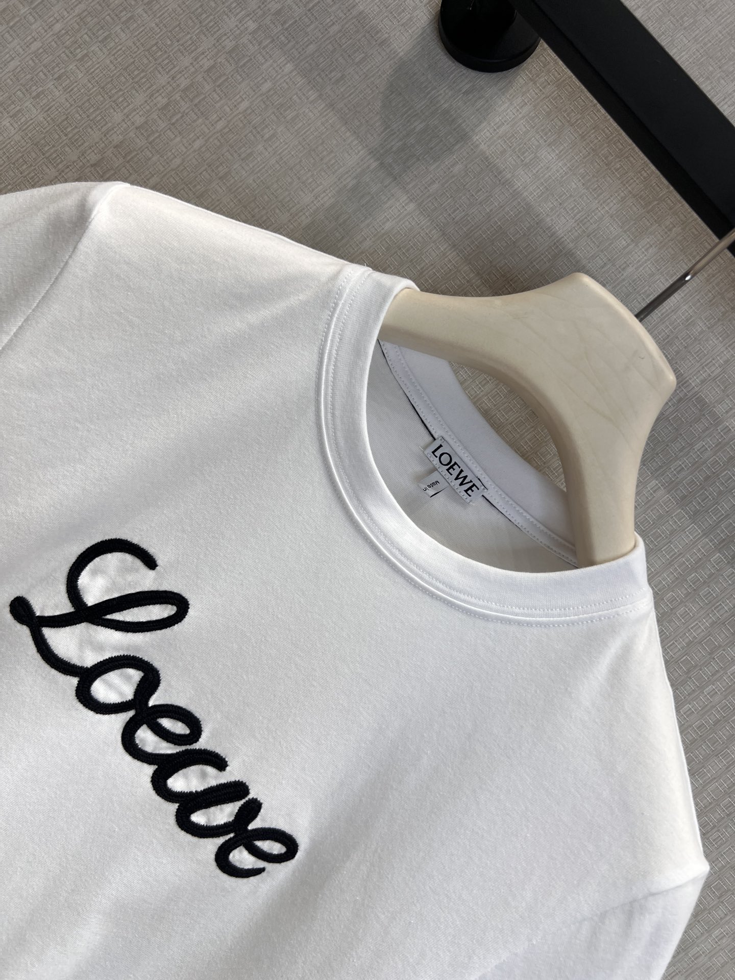 [Loewe] 로에베 26SS 레터링 로고 라인 반팔 티셔츠 의류
