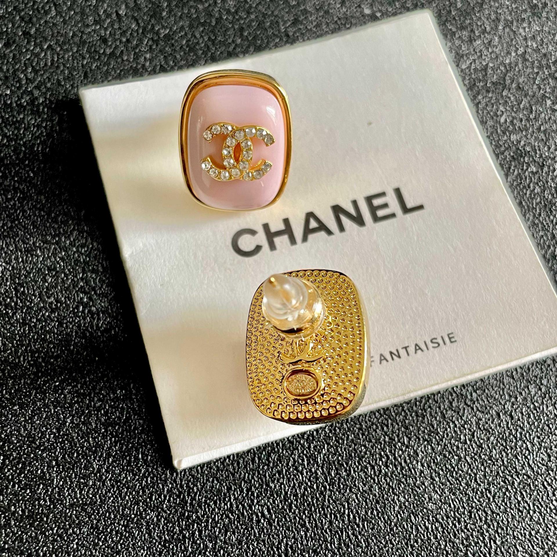샤넬(CHANEL) 핑크 귀걸이 액세서리