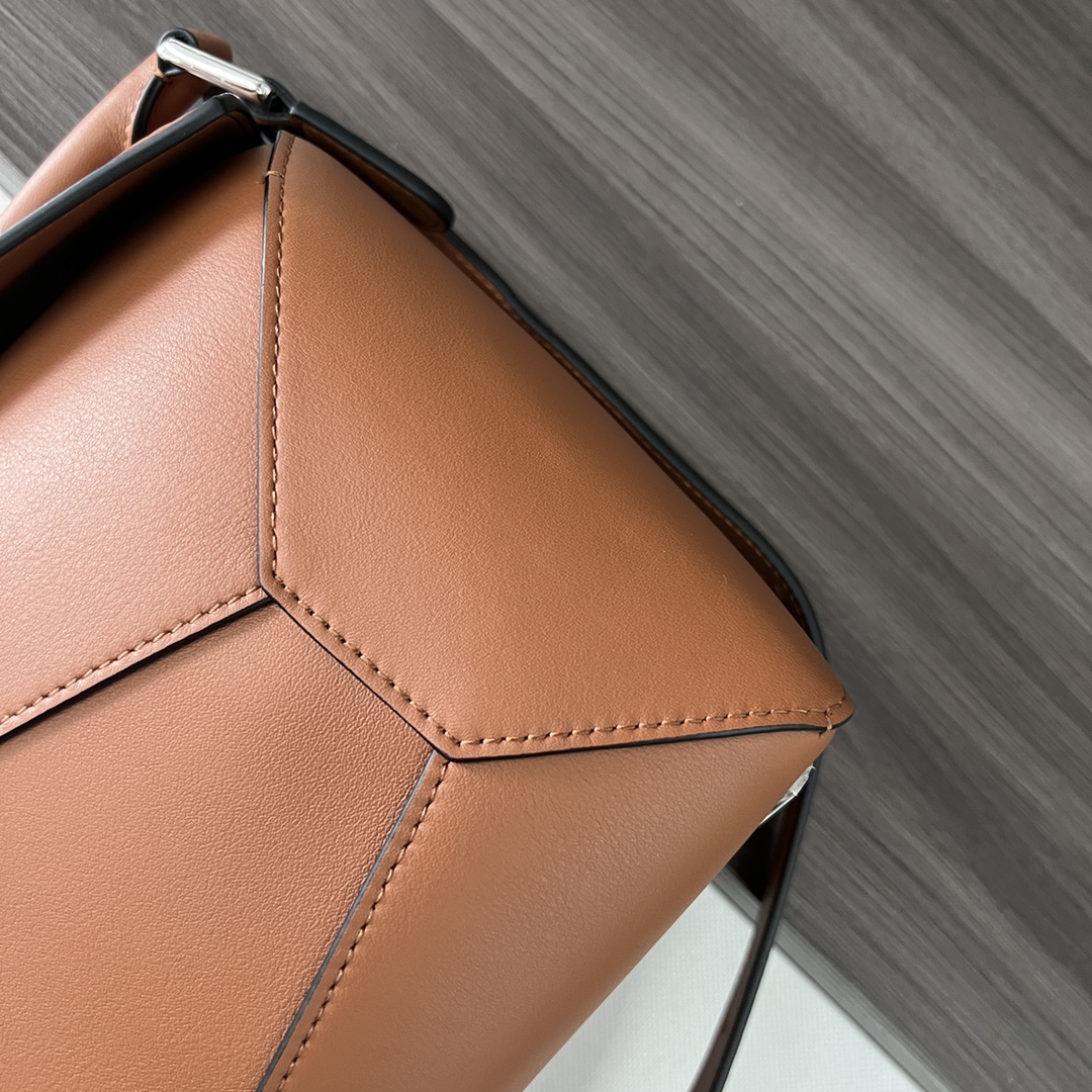 Loewe 로에베 퍼즐 미디엄 소프트 레더 백 가방