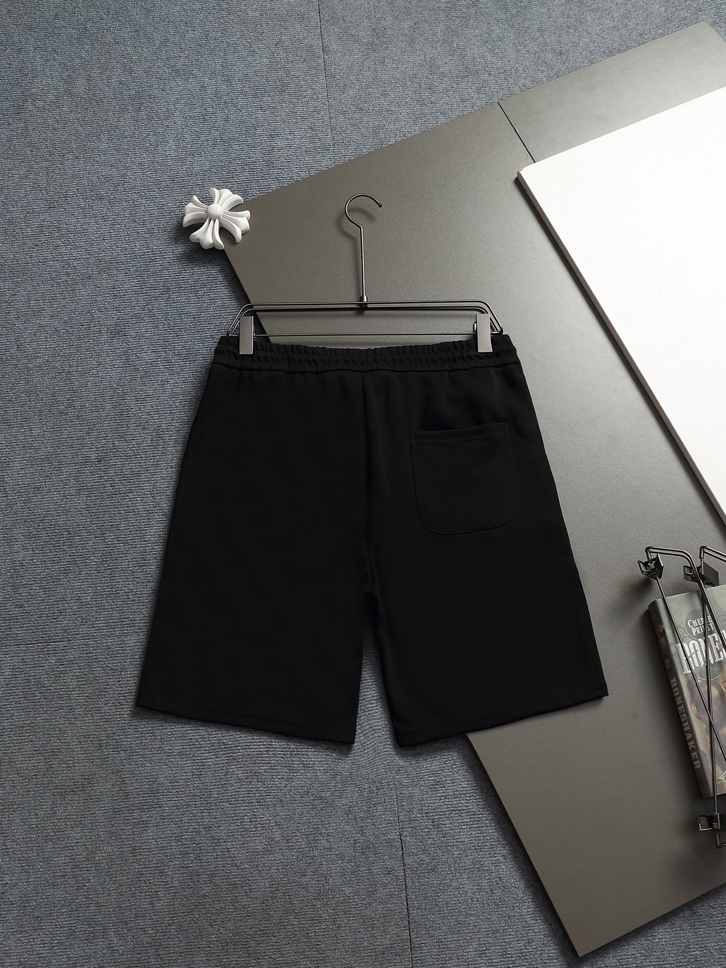 펜디(FENDI) 로고 아이 자수 테리 쇼츠 하의 의류