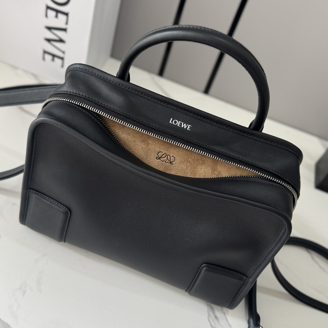 Loewe 로에베 아마조나(Amazona) 180 미디엄 소프트 레더 백 가방