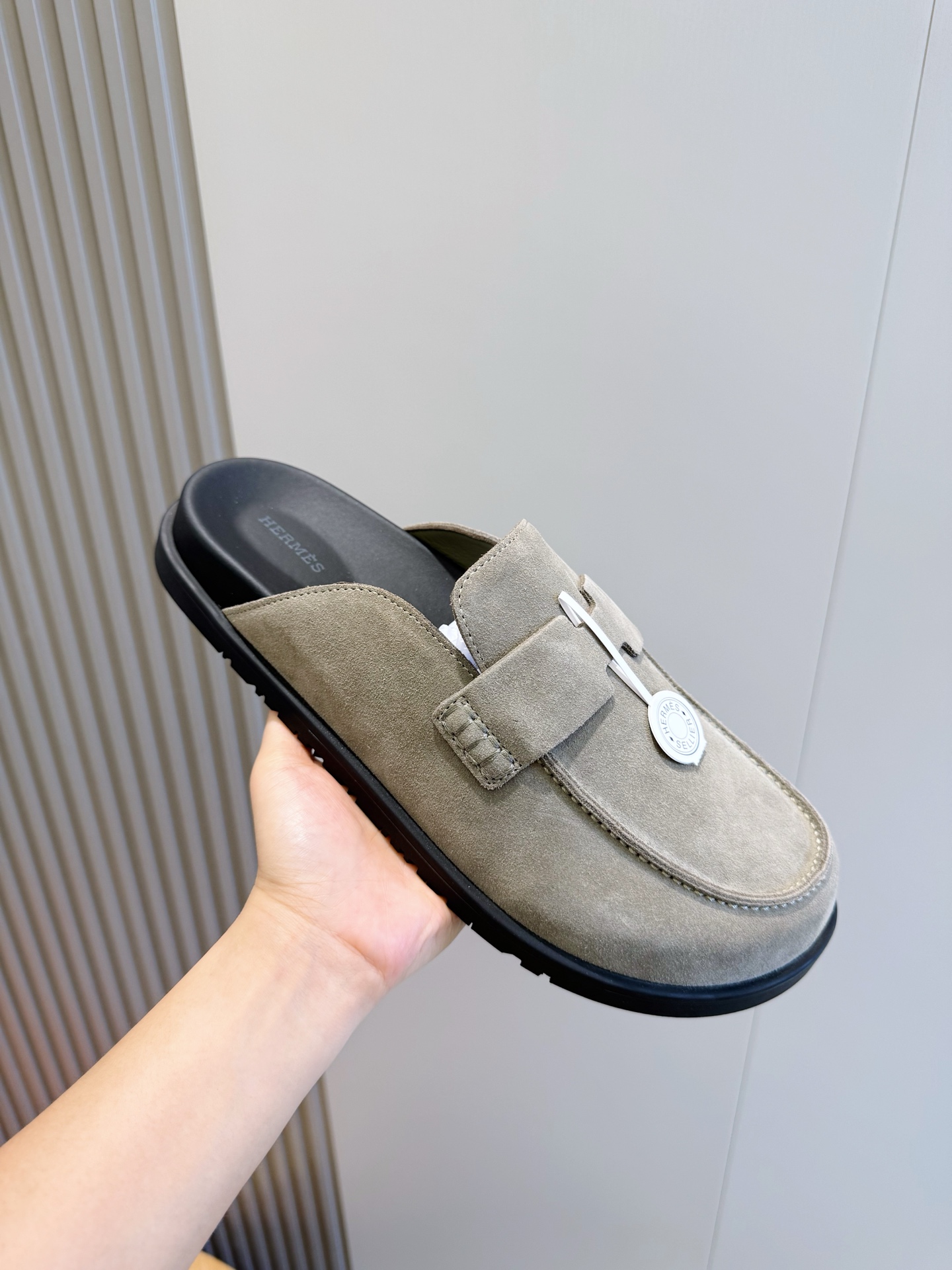 Hermes 에르메스 H 로고 스웨이드 뮬 슬리퍼 신발