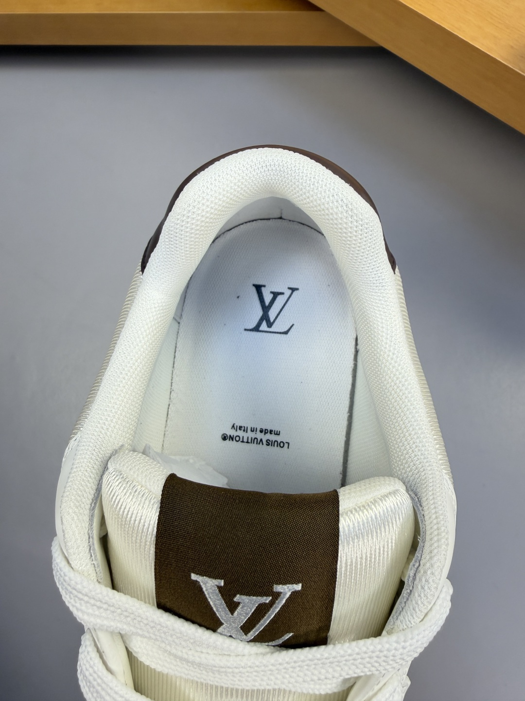 [Louis Vuitton] LV 루이비통 프리미엄 슈링크 & 모노그램 콤비 스니커즈 신발