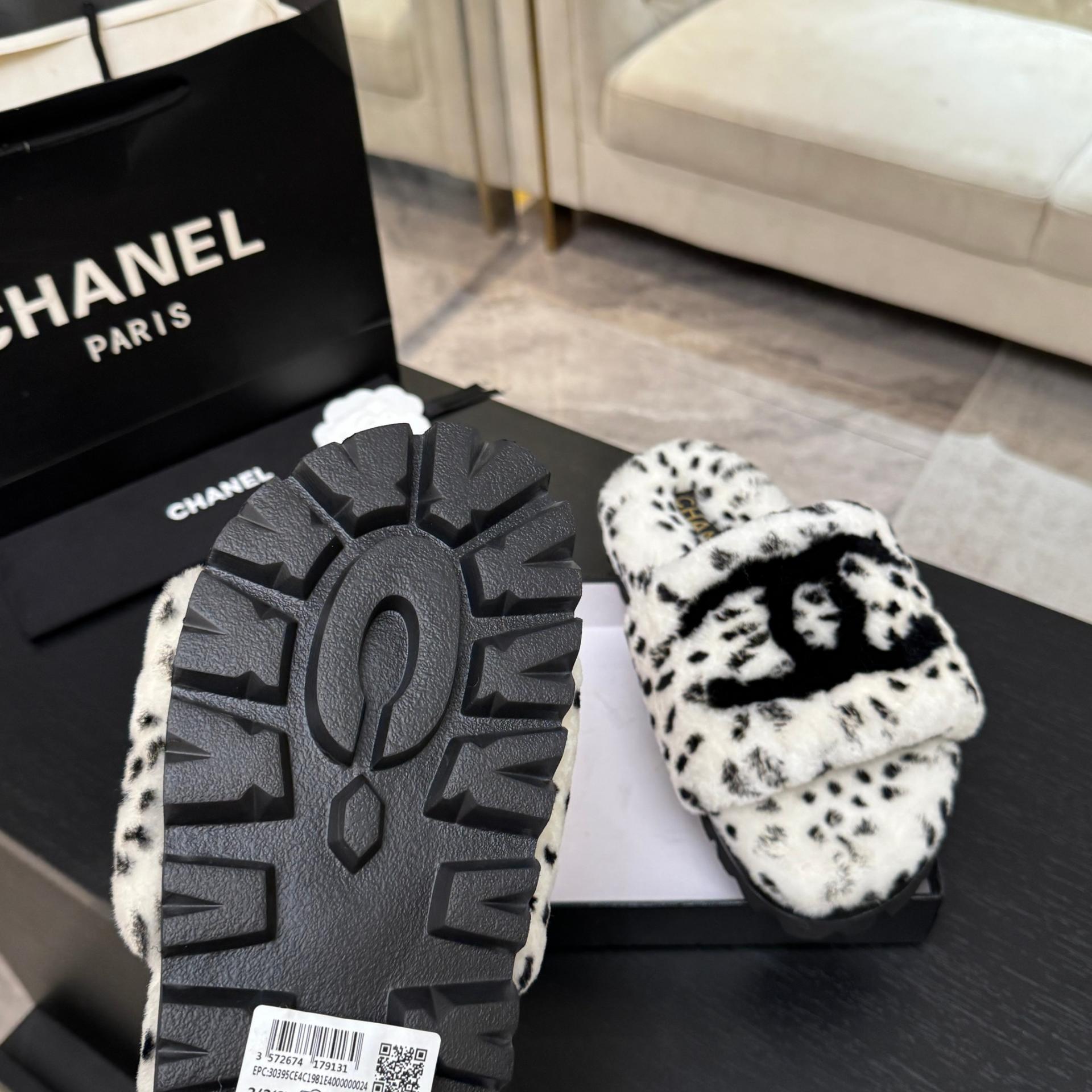 샤넬(CHANEL) 시어링 퍼 슬리퍼 신발
