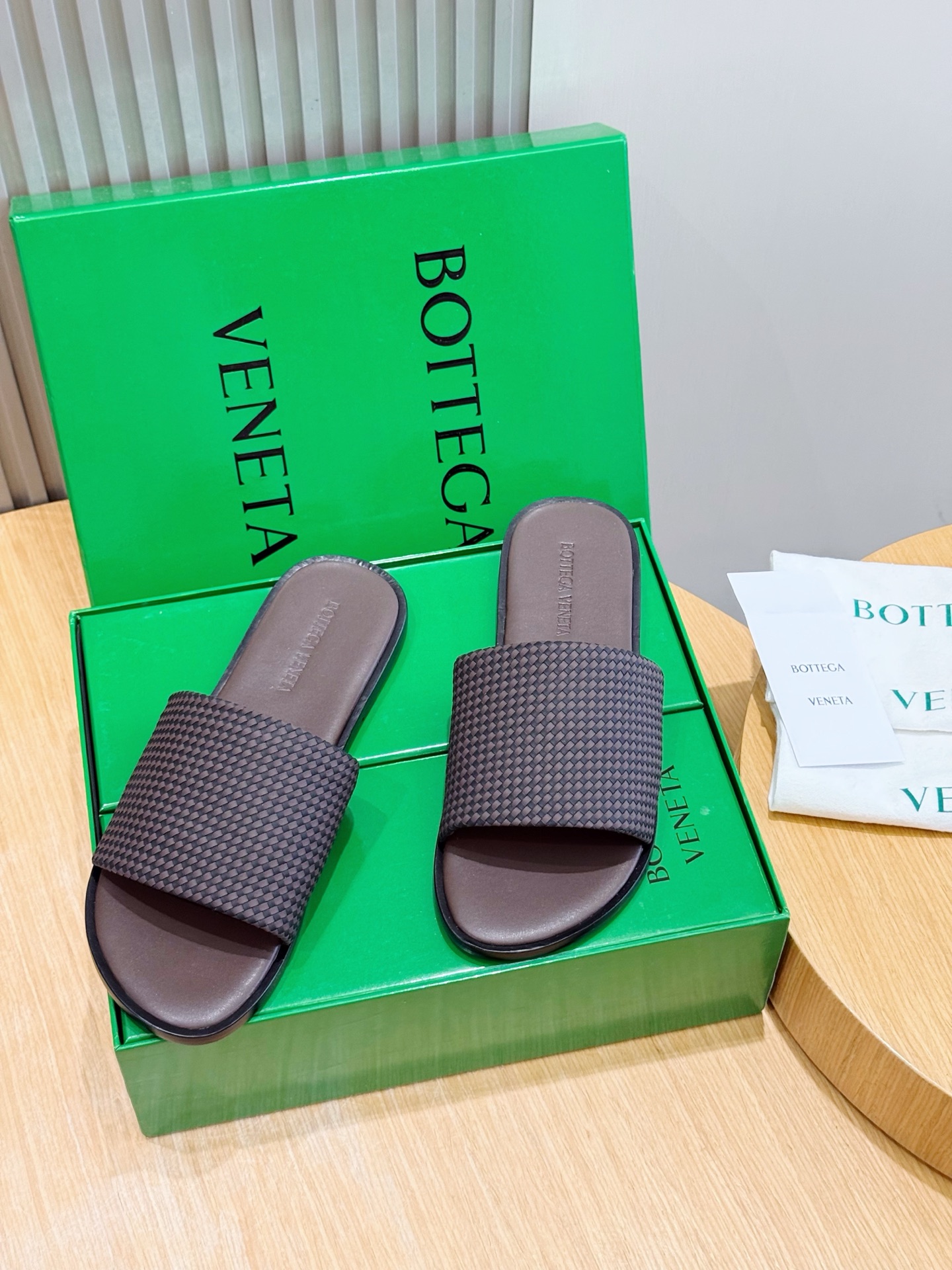 [Bottega Veneta] BV 보테가 베네타 맨즈 웨이브 레더 슬라이드 슬리퍼 신발