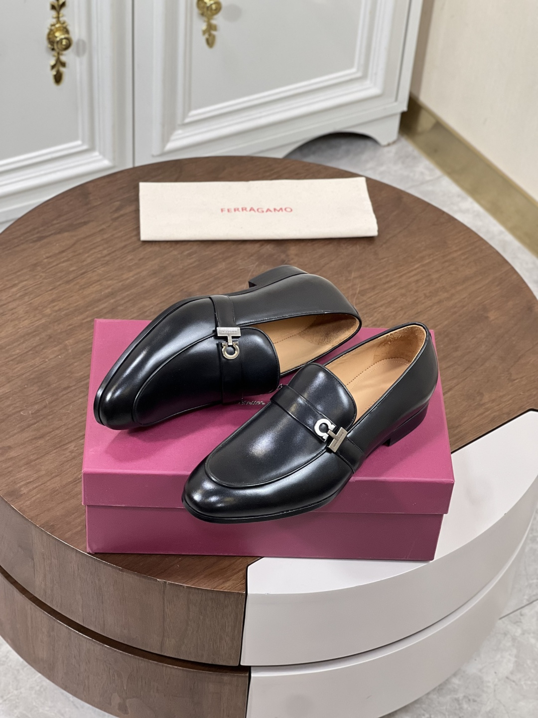 Ferragamo 페라가모 남성 클래식 비즈니스 로퍼 구두 신발