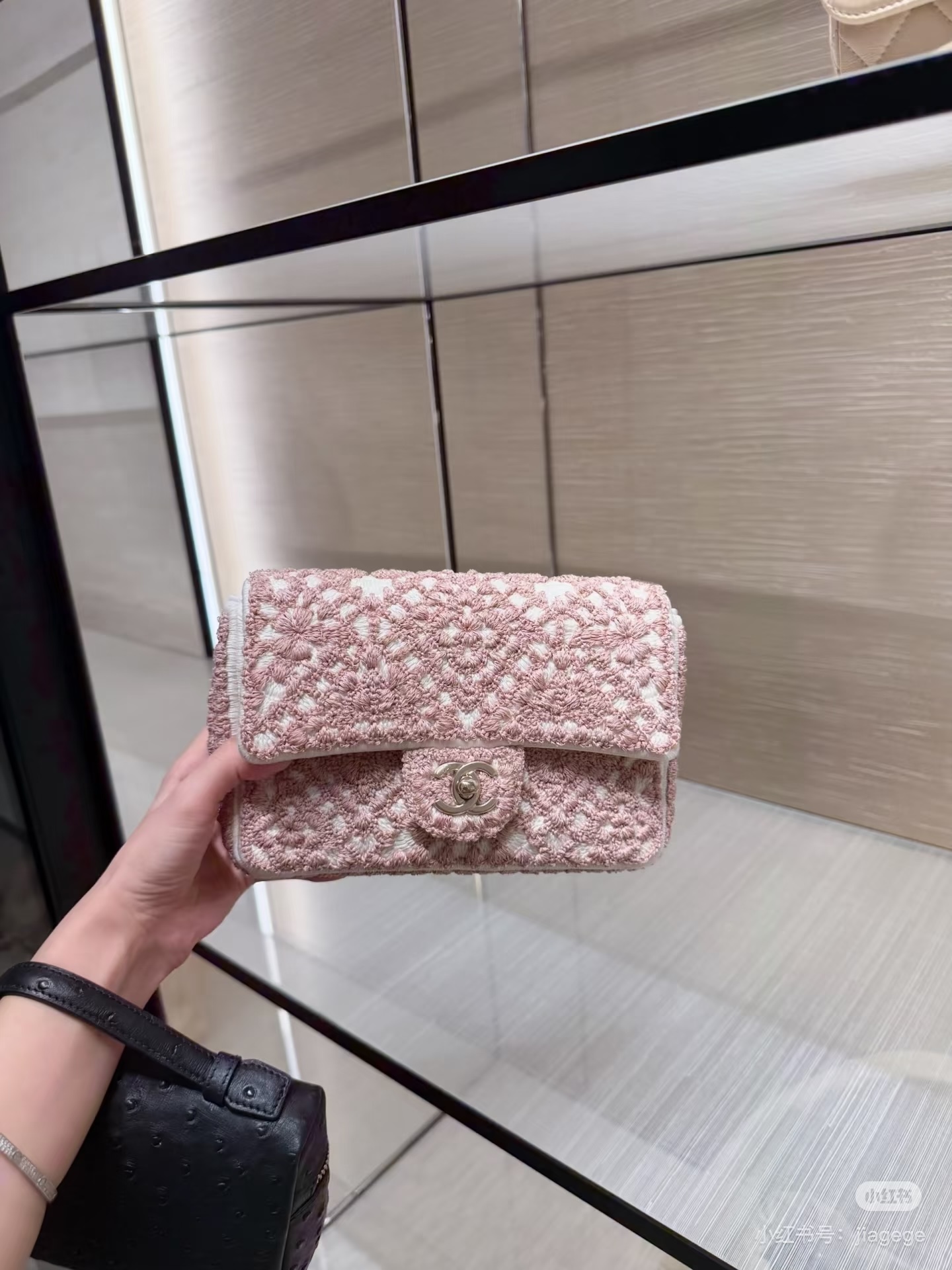 [Chanel] 샤넬 26P 카멜리아 크로셰 미디움 (핑크) 가방
