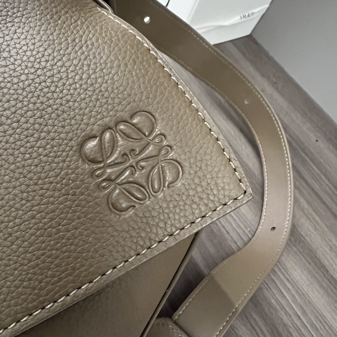 Loewe Puzzle Edge 로에베 퍼즐 라지 백 가방