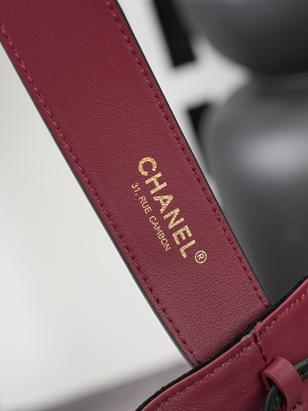 CHANEL 샤넬 26B 스웨이드 버킷백 (라지) 가방 / 6584