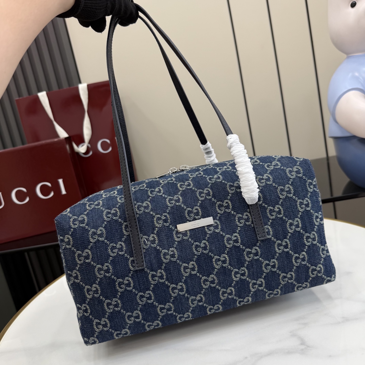 [Gucci] 구찌 (Generation) 워시드 GG 데님 보스턴백 가방